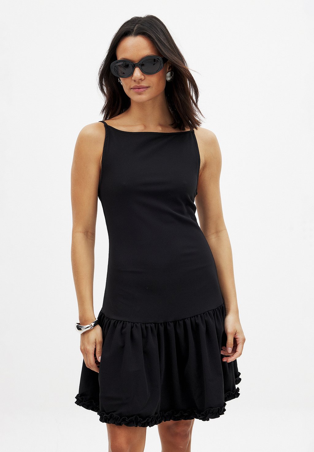 Повседневное платье OPEN BACK MINI FRILL NA-KD, черный
Повседневное платье OPEN BACK MINI FRILL NA-KD, черный