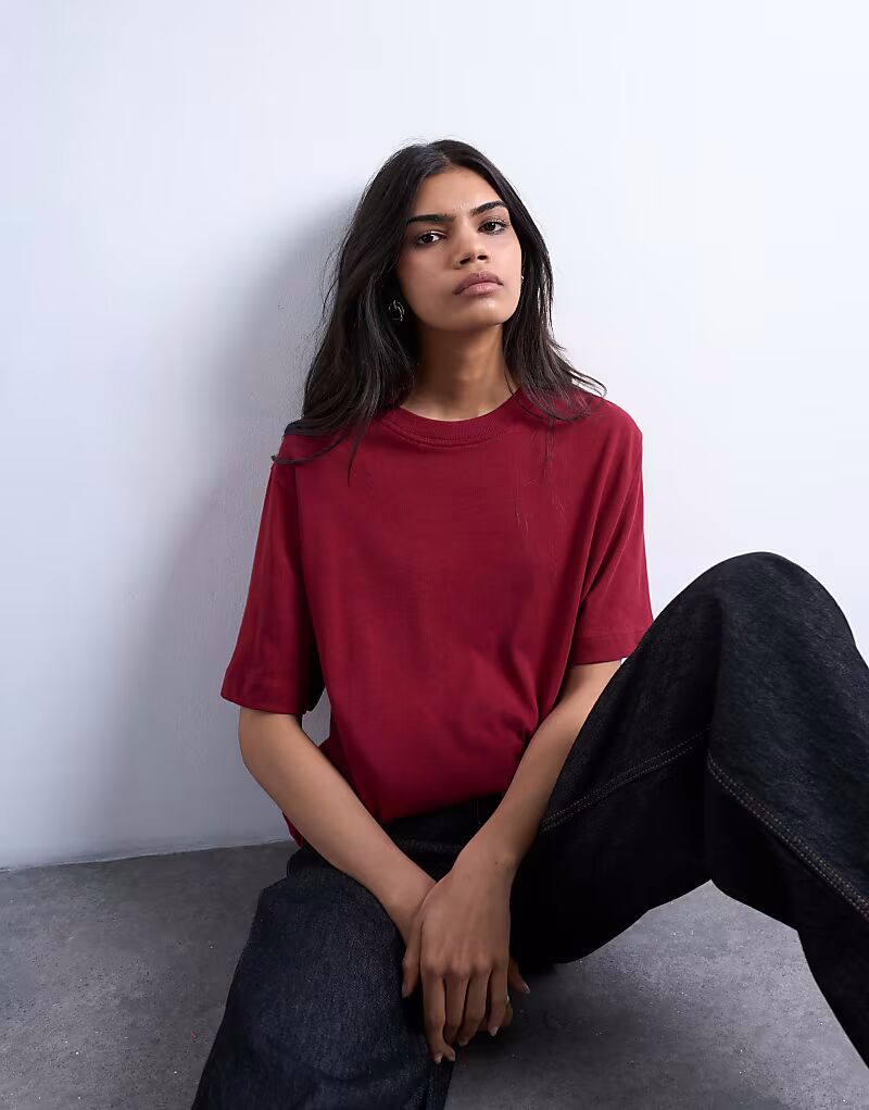 Базовая футболка премиум-класса с коротким рукавом темно-красного цвета Topshop
Базовая футболка премиум-класса с коротким рукавом темно-красного цвета Topshop