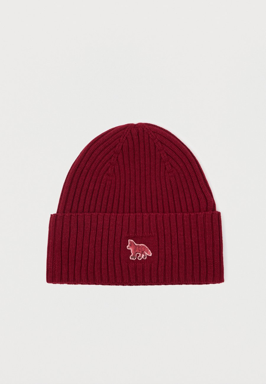 Шапка Maison Kitsuné BABY FOX BEANIE, Mahogany Red/Dark Red
Шапка Maison Kitsuné BABY FOX BEANIE, Mahogany Red/Dark Red