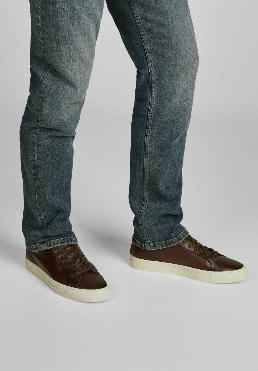 Кроссовки Hechter Paris Trainers, Dunkelbraun/Dark Brown
Кроссовки Hechter Paris Trainers, Dunkelbraun/Dark Brown