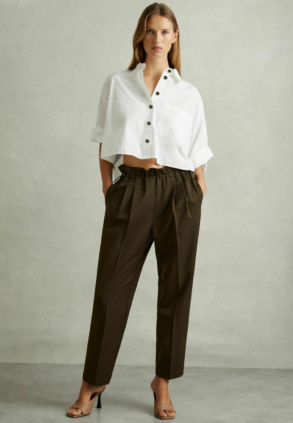 Блузка на пуговицах Reiss, белый
Блузка на пуговицах Reiss, белый