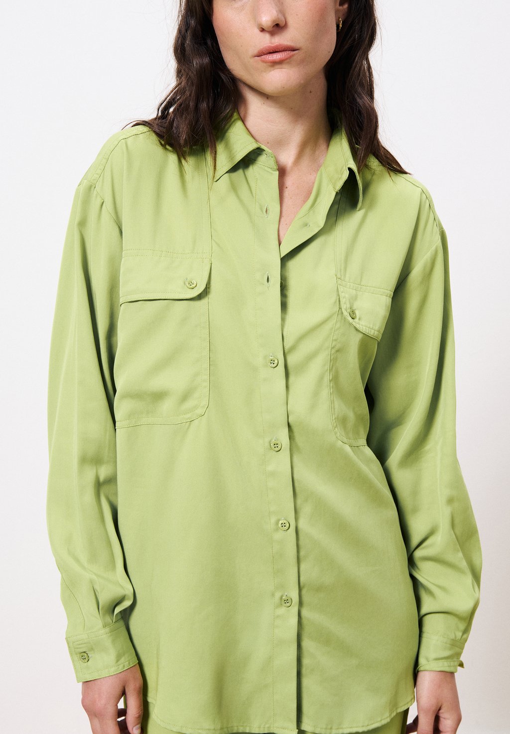 Блузка на пуговицах VIVIENNE FRNCH, светло-зеленый
Блузка на пуговицах VIVIENNE FRNCH, светло-зеленый