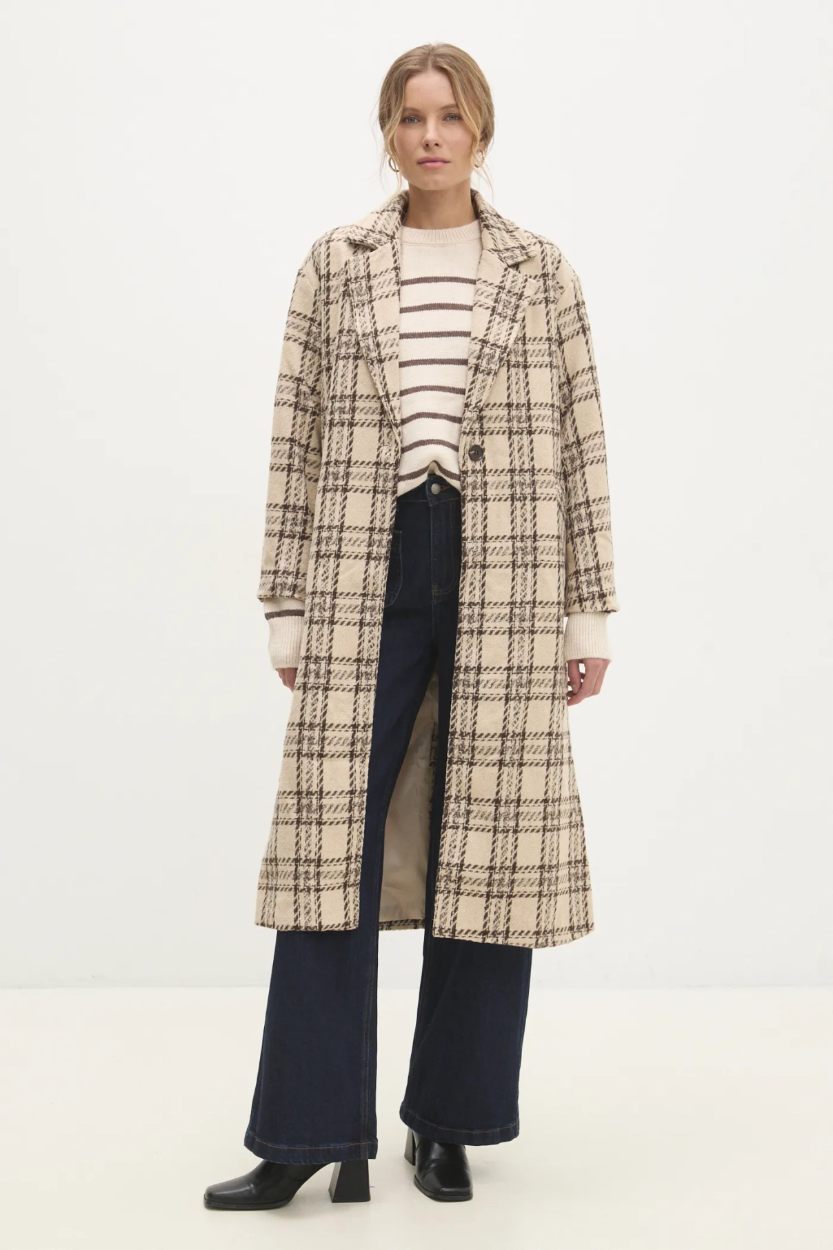 Плащ Answear Lab, бежевый
Плащ Answear Lab, бежевый