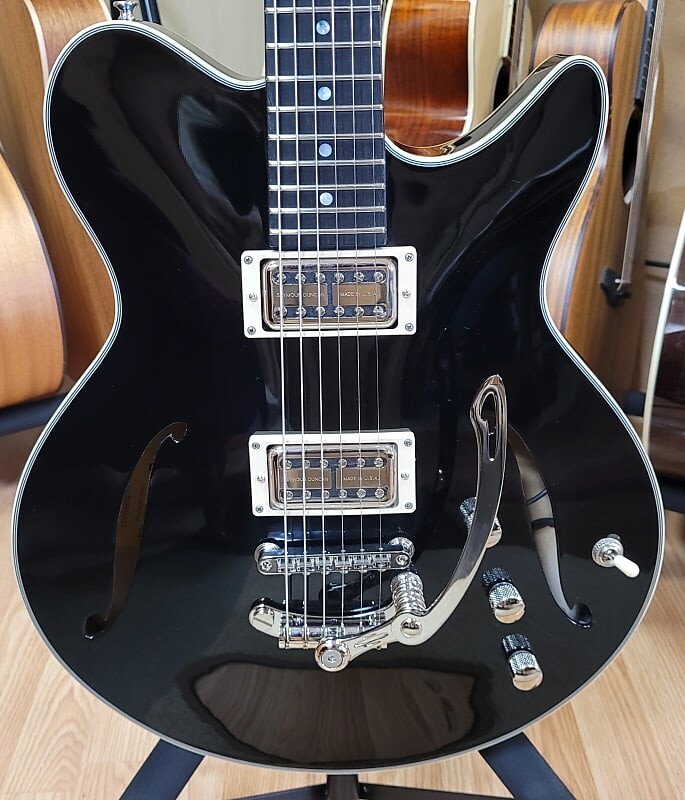 Электрогитара Eastman Romeo NYC New model
Электрогитара Eastman Romeo NYC New model