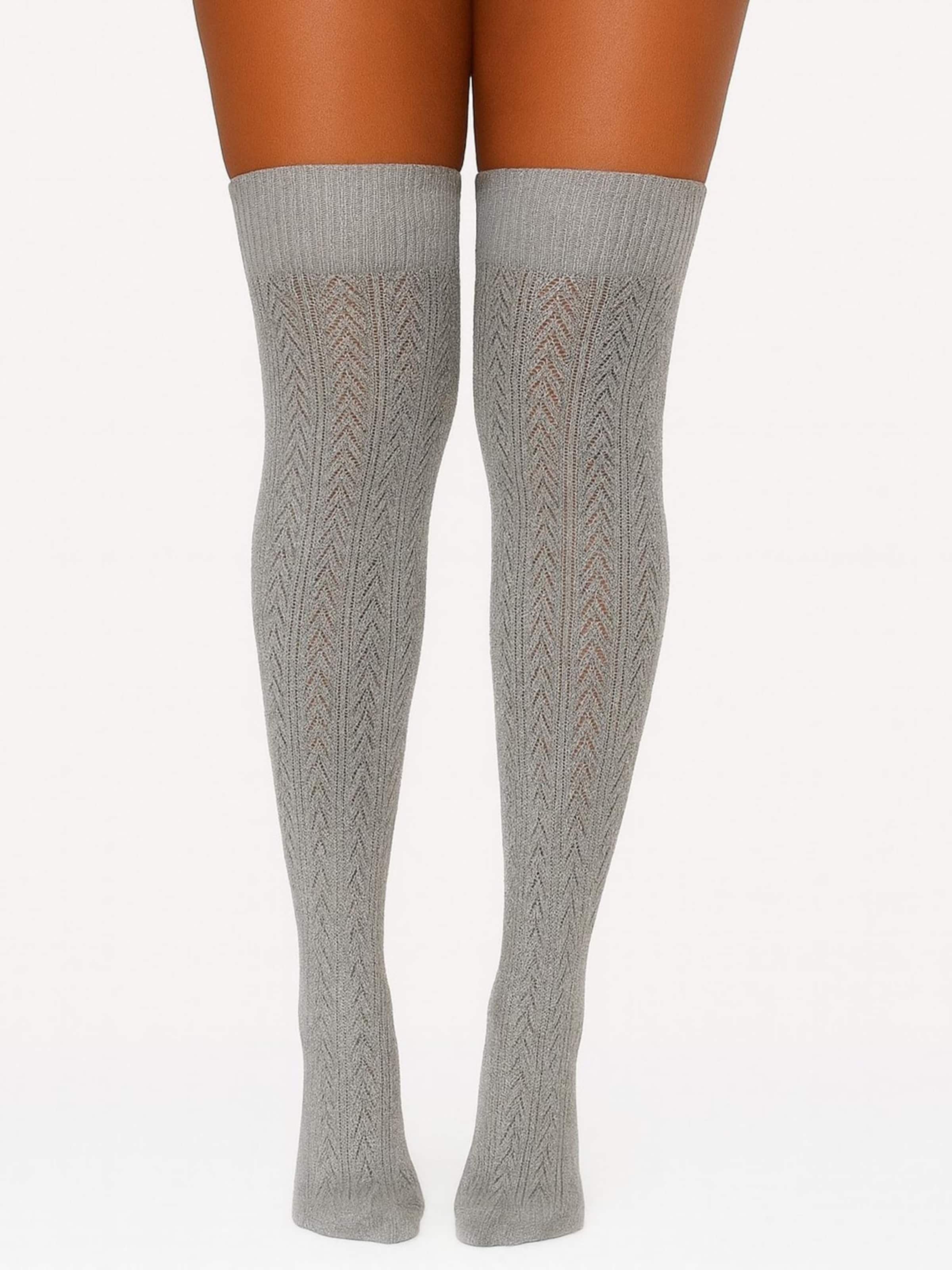 Носочки 'Lycille' выше колена в светло-сером цвете
Носочки 'Lycille' выше колена в светло-сером цвете