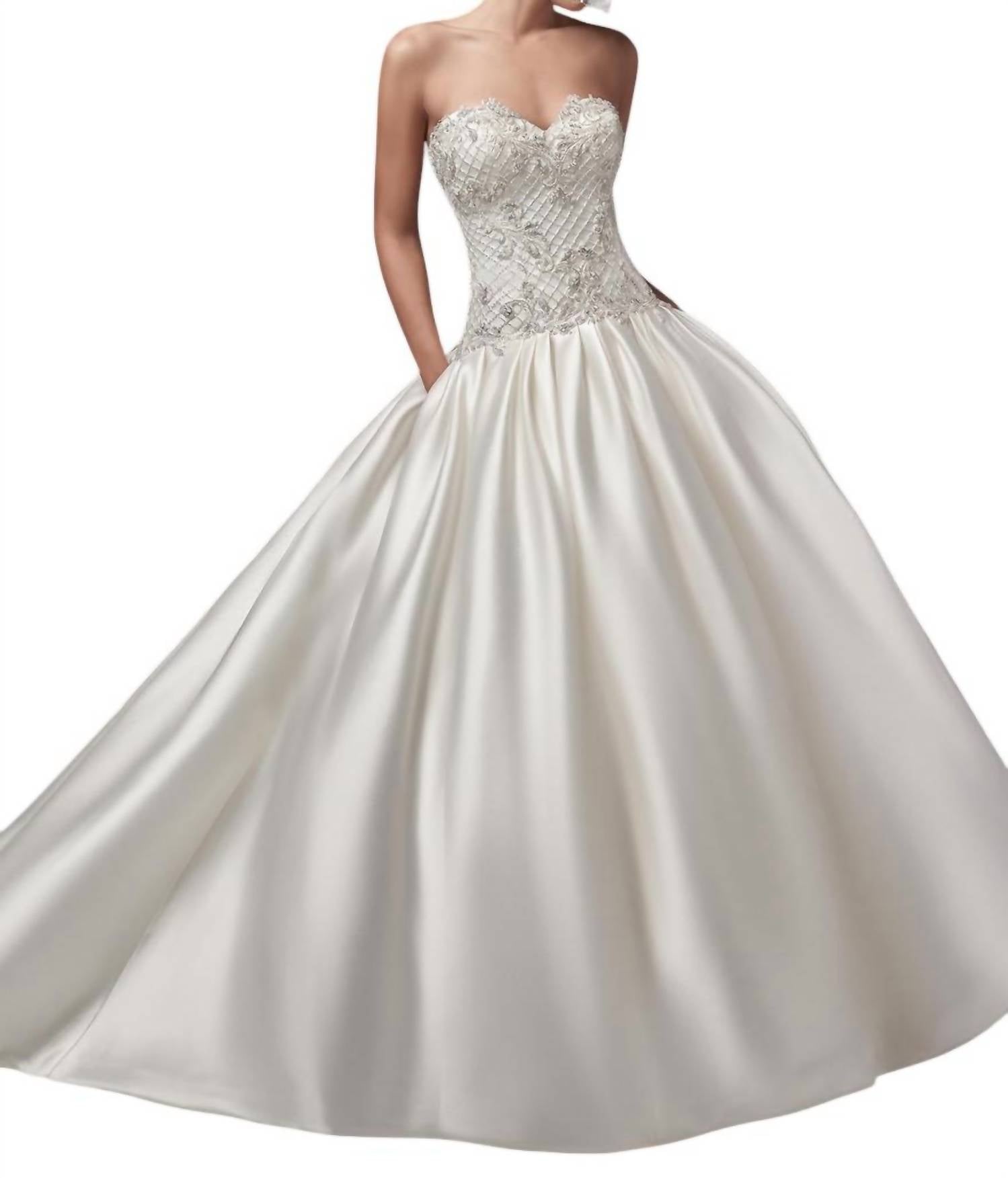 Свадебное платье Hampton цвета слоновой кости Sottero and Midgley
Свадебное платье Hampton цвета слоновой кости Sottero and Midgley