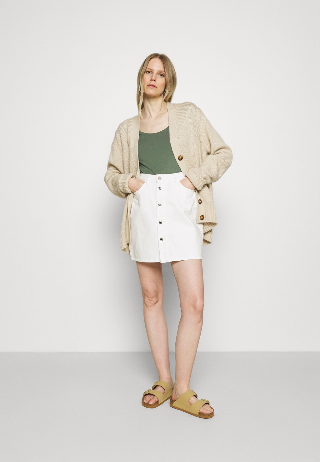 Базовая футболка Anna Field, Серый, Базовая футболка Anna Field
Базовая футболка Anna Field, Серый, Базовая футболка Anna Field