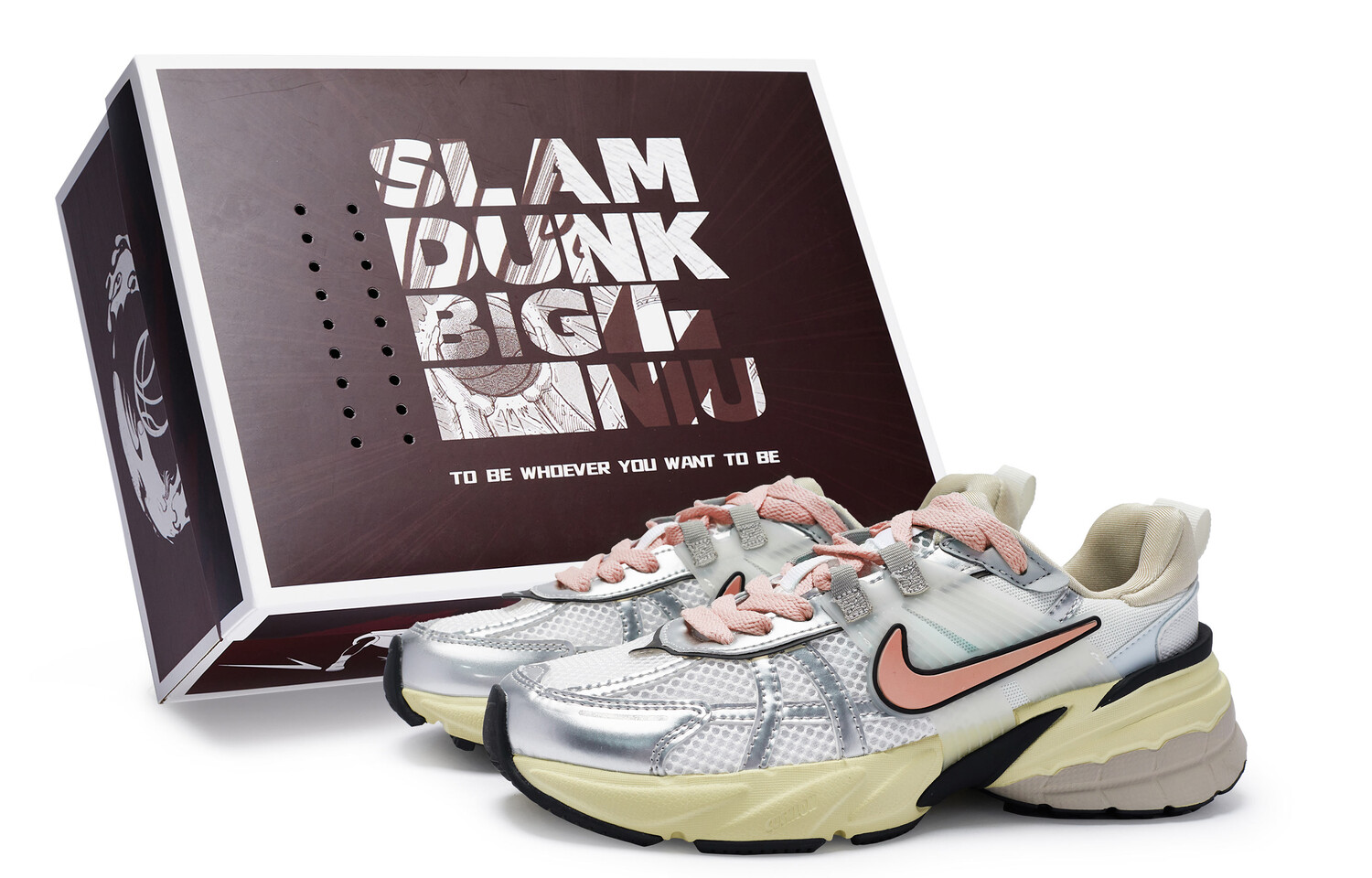 Кроссовки для бега V2K Run женские с низким верхом, серебристо-телесно-розовые Nike
Кроссовки для бега V2K Run женские с низким верхом, серебристо-телесно-розовые Nike