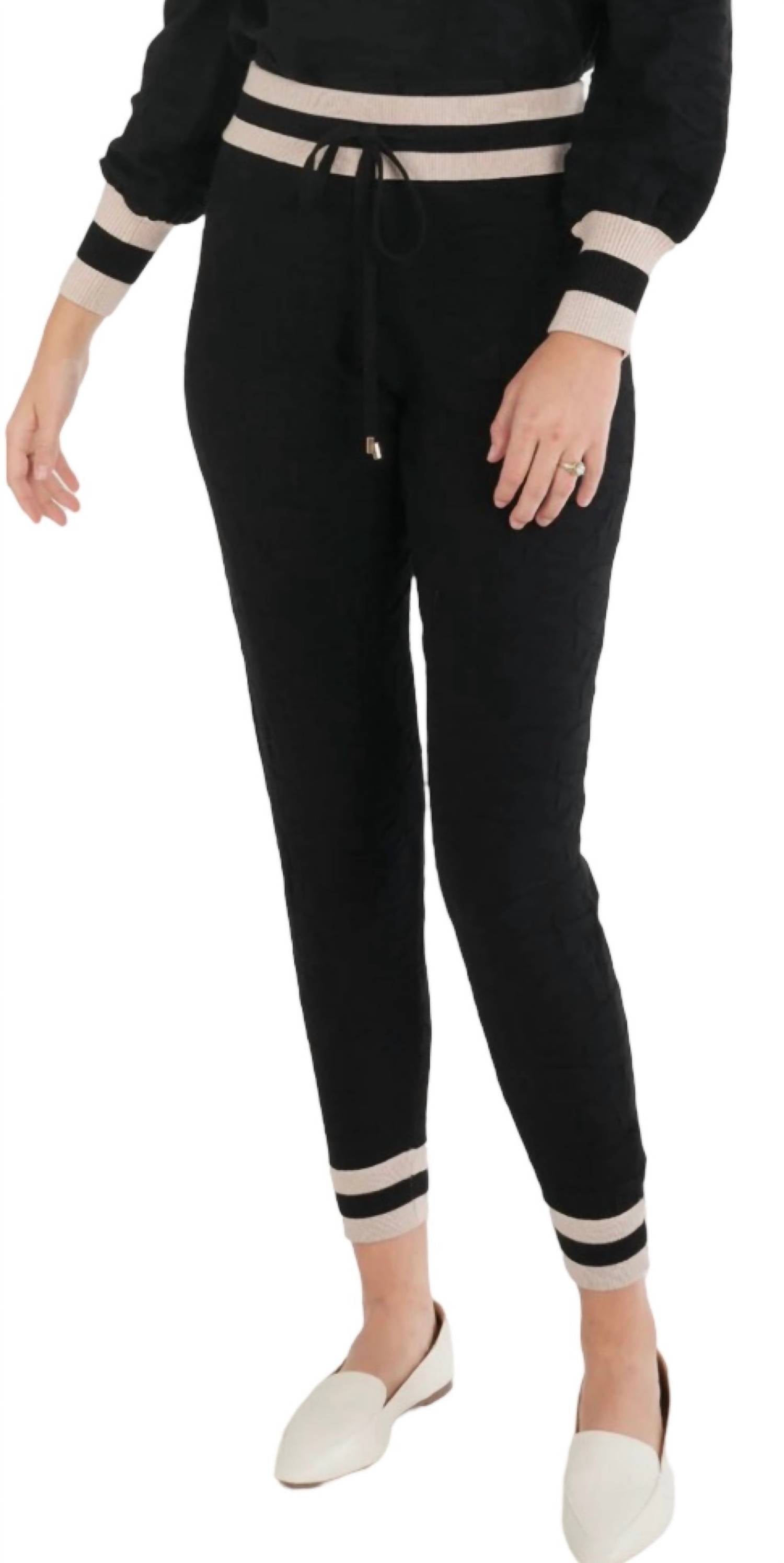 Брюки женские Emily McCarthy, черный
Брюки женские Emily McCarthy, черный