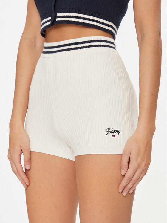 Тканевые шорты узкого кроя Tommy Jeans, белый
Тканевые шорты узкого кроя Tommy Jeans, белый