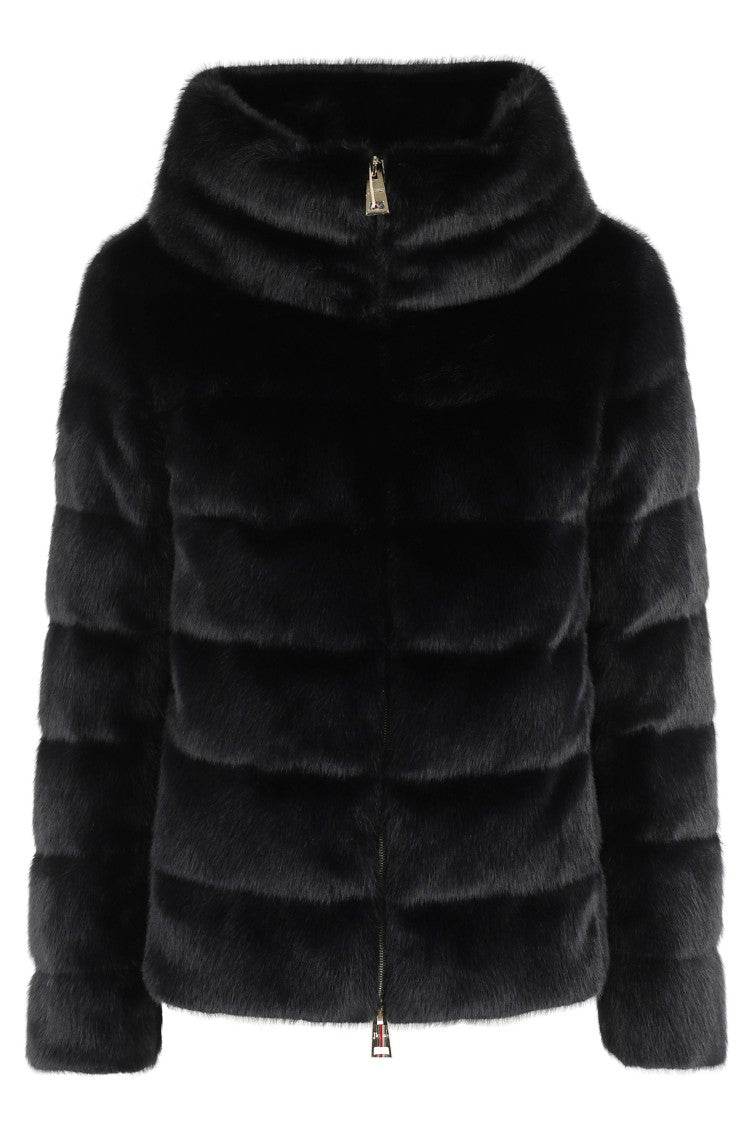 Короткая куртка из искусственного меха Herno, черный
Короткая куртка из искусственного меха Herno, черный