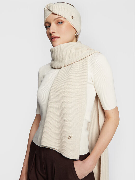 Шарф Calvin Klein, бежевый
Шарф Calvin Klein, бежевый