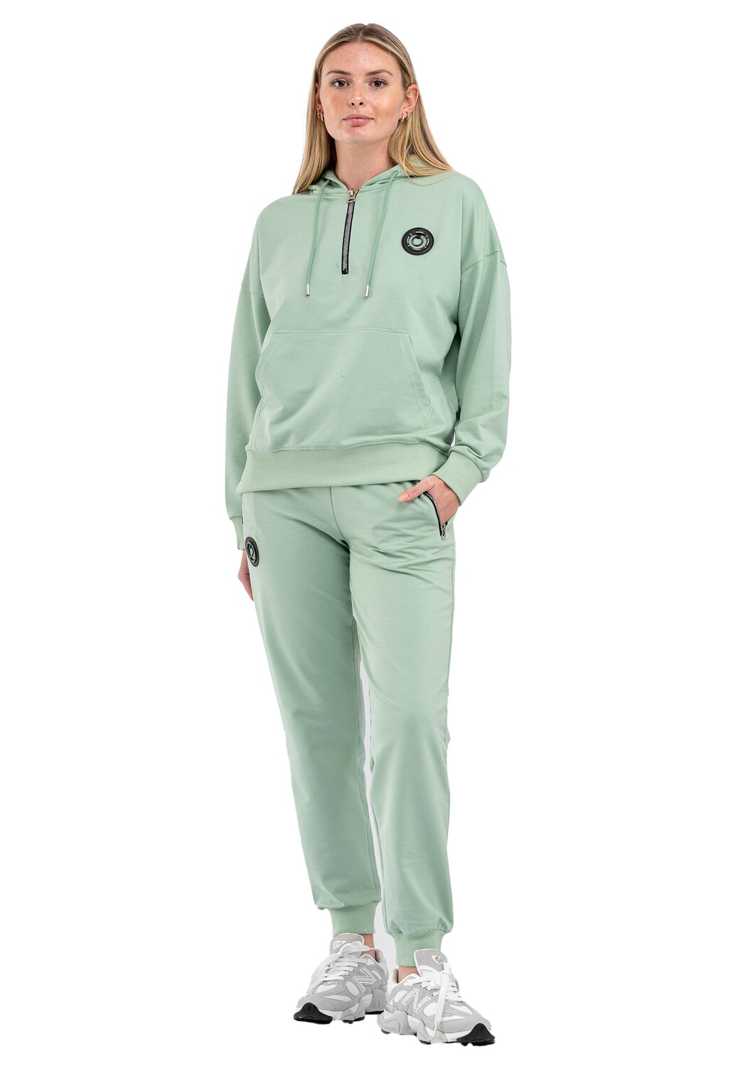 Стильный спортивный костюм tom barron с половинной молнией и карманом-кенгуру с логотипом Tom_Barron, зеленый
Стильный спортивный костюм tom barron с половинной молнией и карманом-кенгуру с логотипом Tom_Barron, зеленый