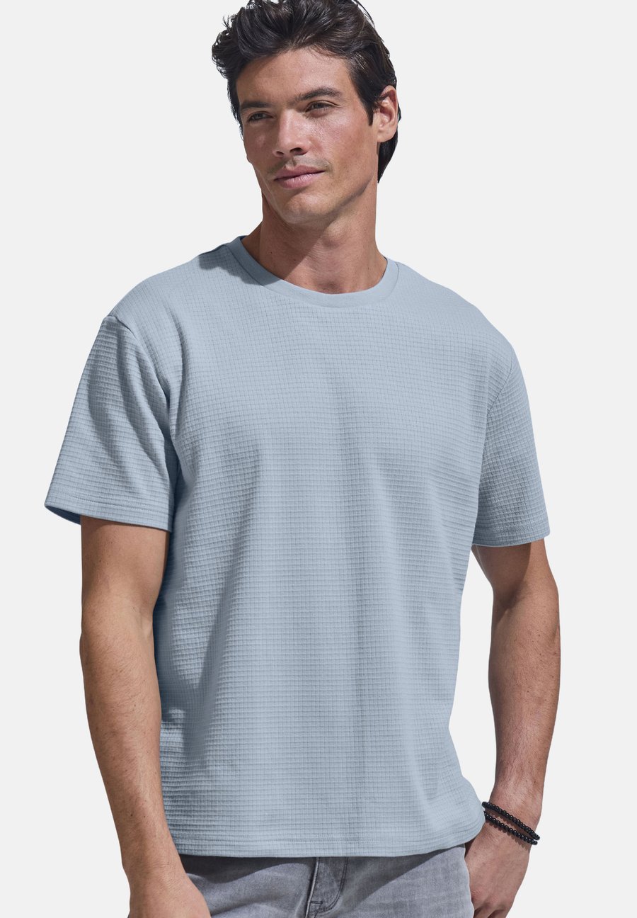 Футболка john devin Basic T-shirt, Hellblau/Light Blue, Синий, Футболка john devin Basic T-shirt, Hellblau/Light Blue
Футболка john devin Basic T-shirt, Hellblau/Light Blue, Синий, Футболка john devin Basic T-shirt, Hellblau/Light Blue