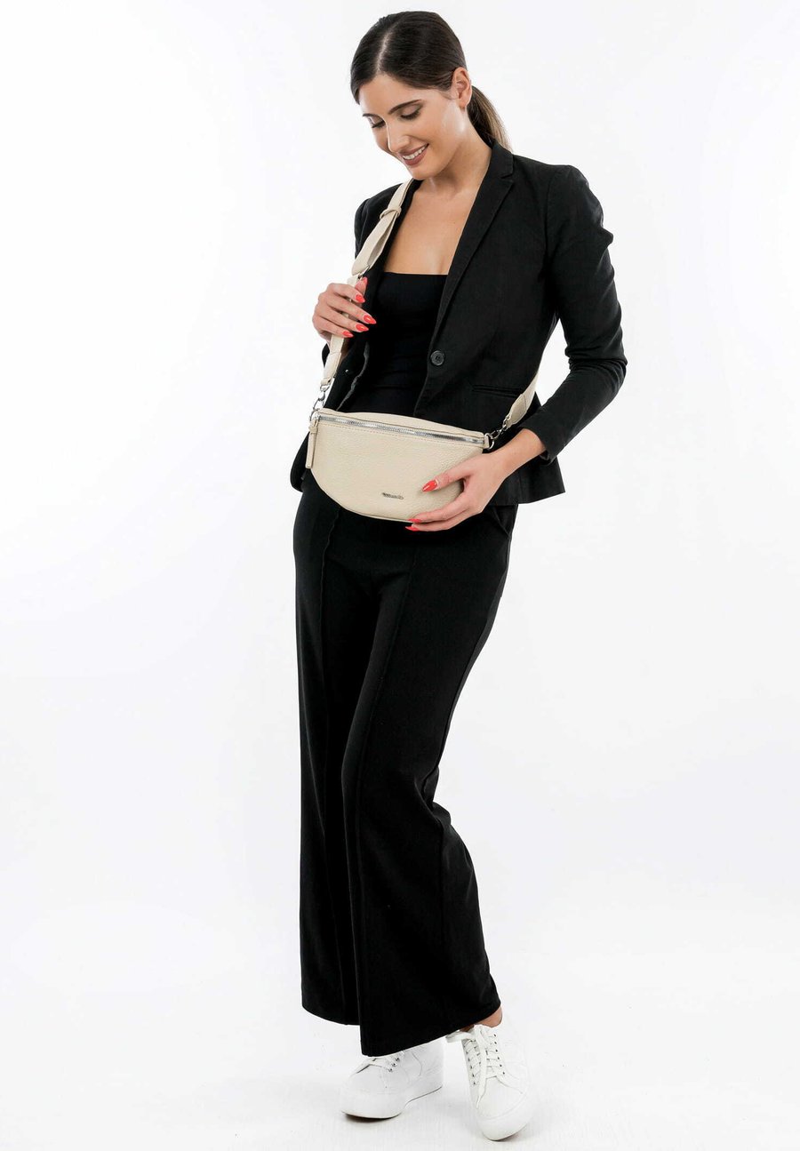 Сумка кросс-боди Tamaris ALESSIA, Beigetaupe/Beige
Сумка кросс-боди Tamaris ALESSIA, Beigetaupe/Beige