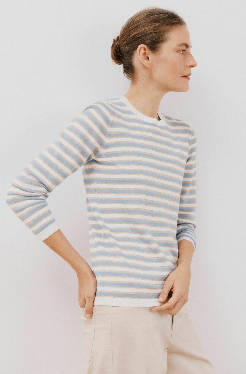 Джемпер Cortefiel, светло-голубой
Джемпер Cortefiel, светло-голубой