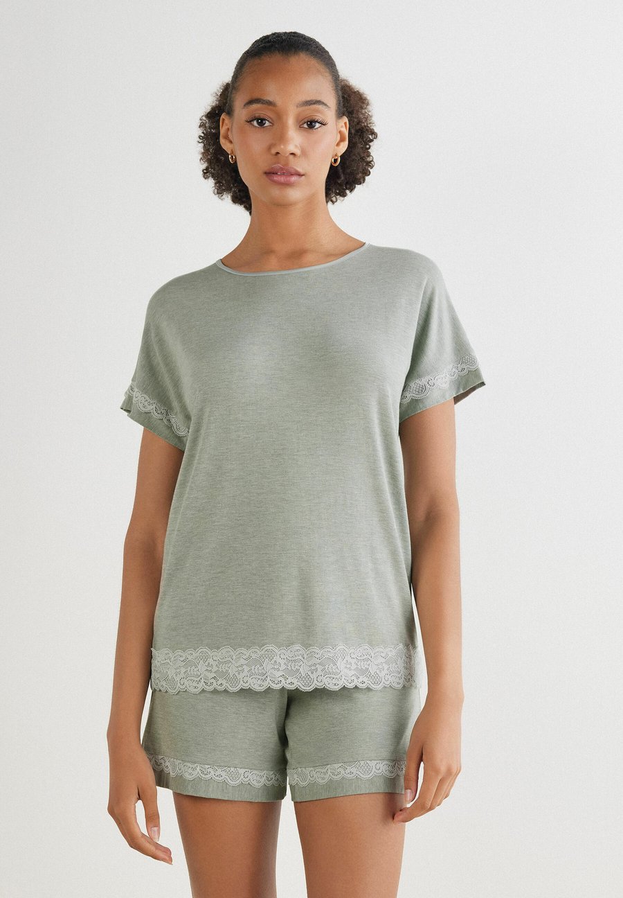 Пижамный комплект Intimissimi SET, Green/Light Green
Пижамный комплект Intimissimi SET, Green/Light Green