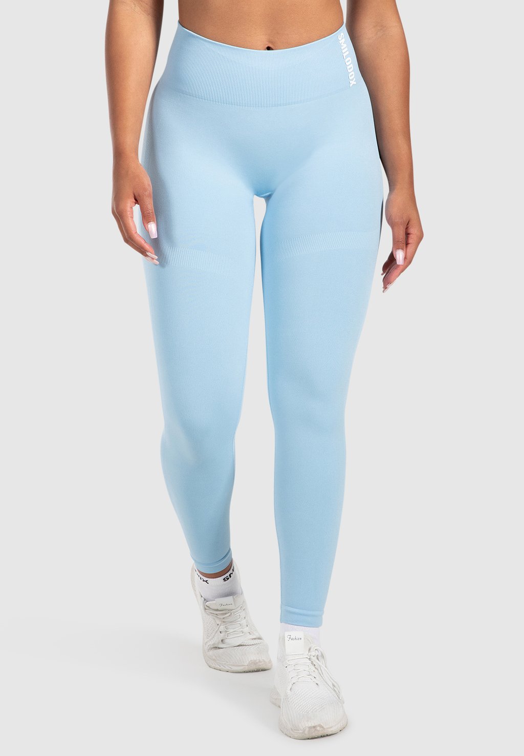 Леггинсы SONNIA Smilodox, светло-голубой
Леггинсы SONNIA Smilodox, светло-голубой
