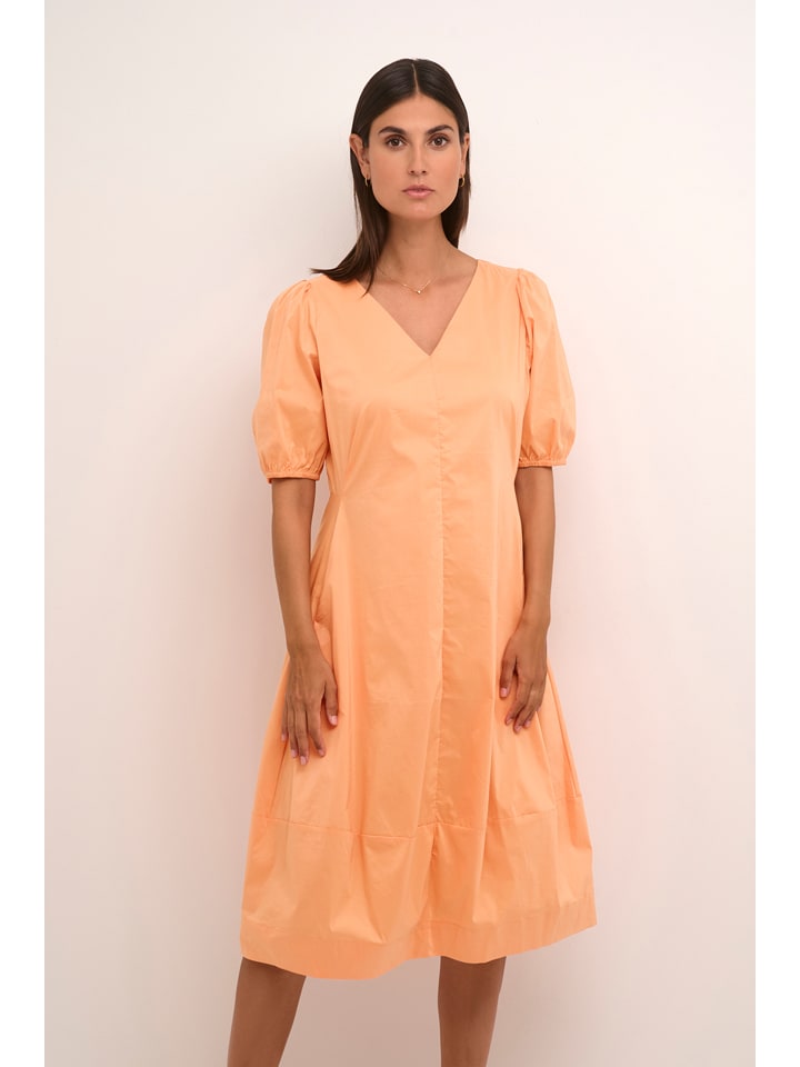 Платье до колена CULTURE
Платье до колена CULTURE