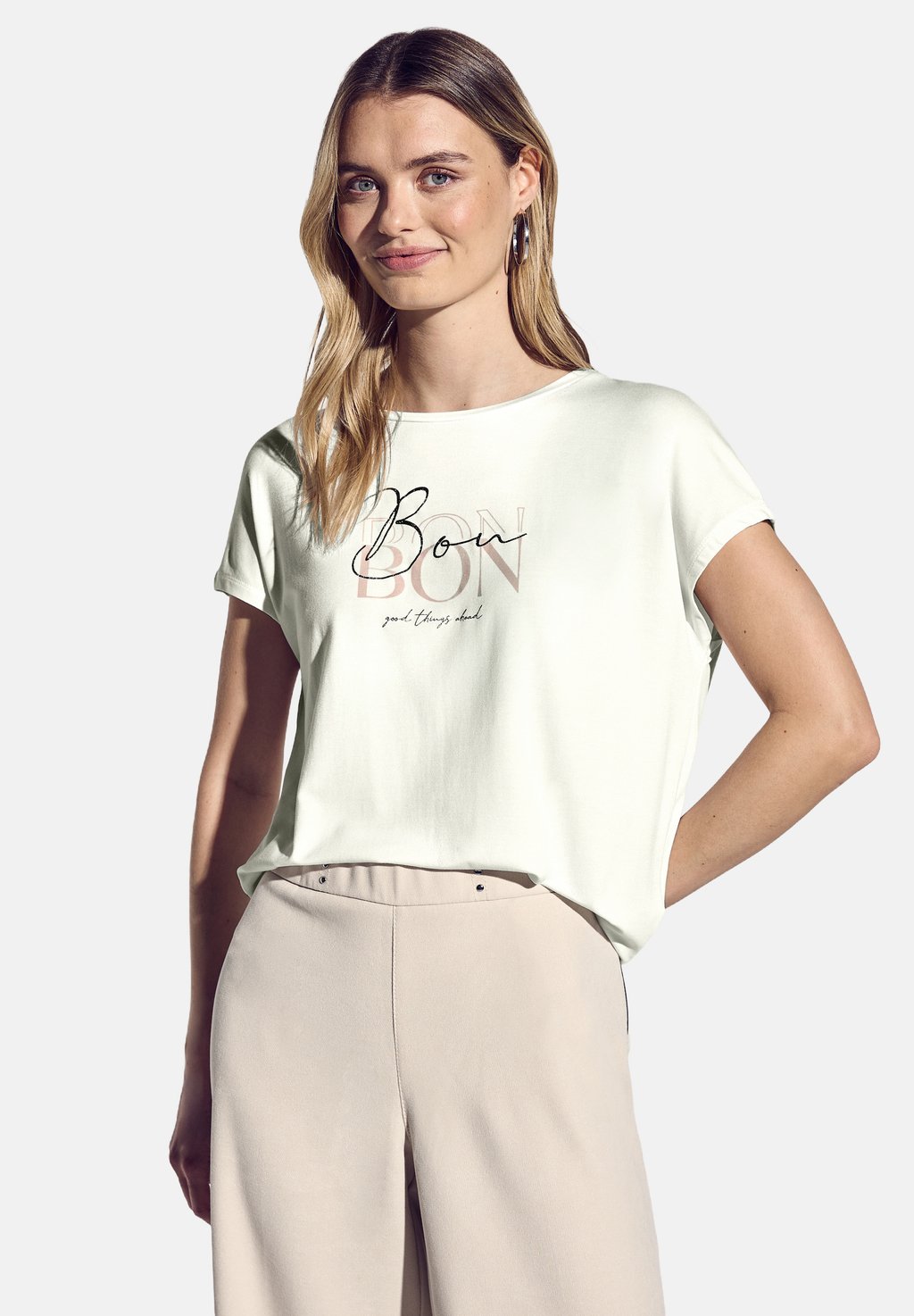 Футболка с принтом MIT WORDING Street One, кремовый
Футболка с принтом MIT WORDING Street One, кремовый