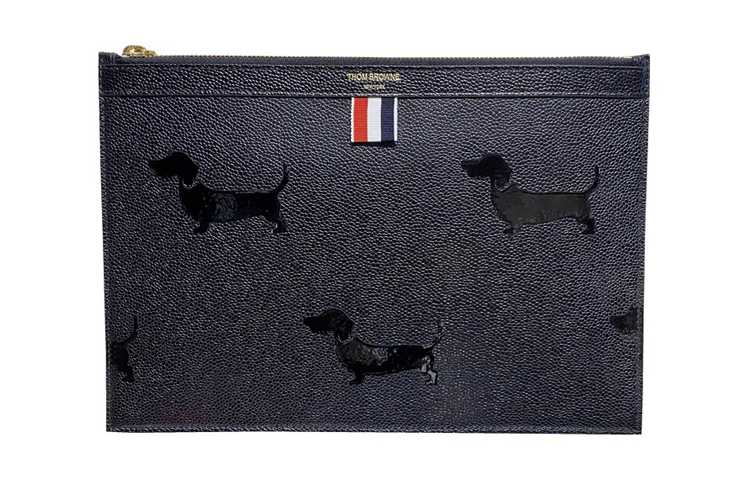 Кожаная клатч мужская черная THOM BROWNE
Кожаная клатч мужская черная THOM BROWNE