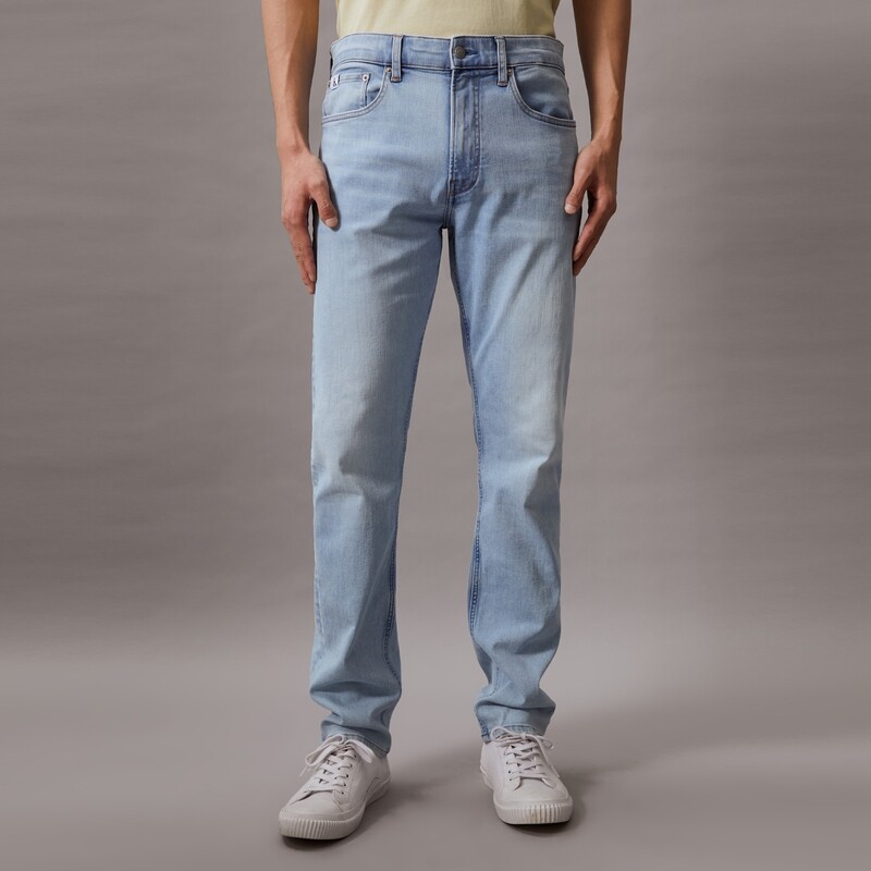Джинсы мужские Calvin Klein Jeans, светло-голубой
Джинсы мужские Calvin Klein Jeans, светло-голубой