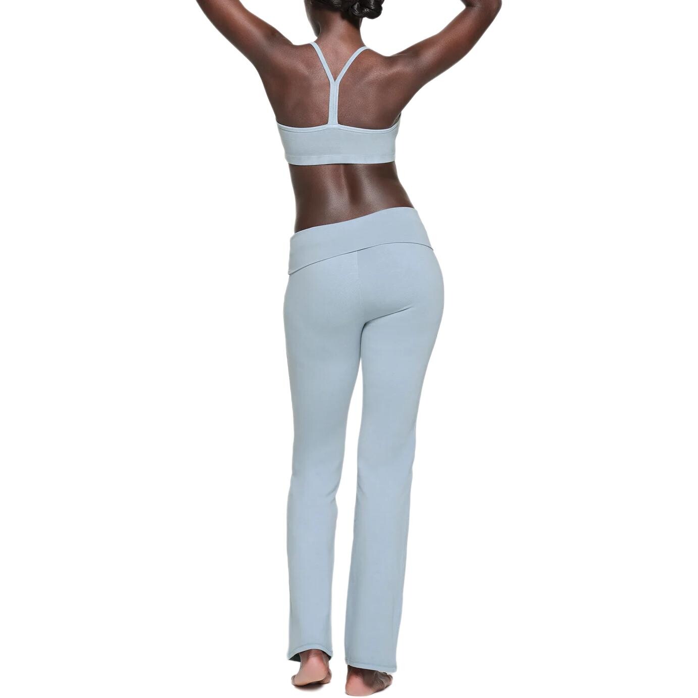 Повседневные брюки женские из денима Skims 
Повседневные брюки женские из денима Skims