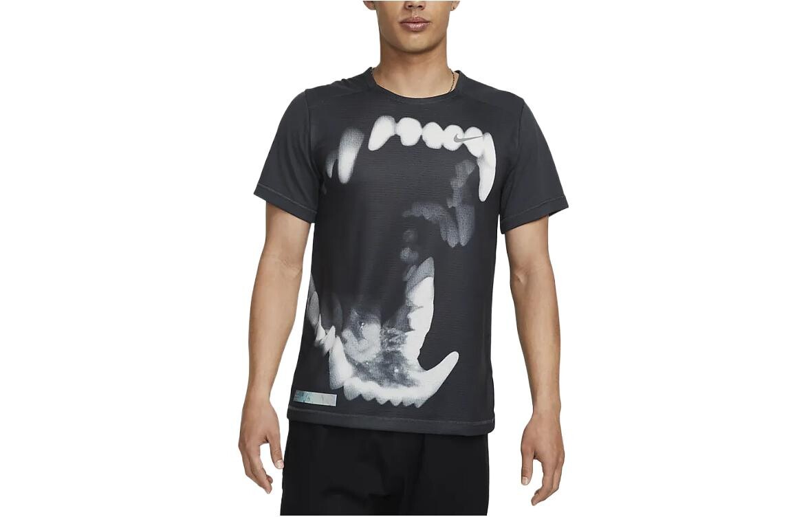 Мужская беговая майка с коротким рукавом Dri-FIT ADV Run Division Nike, черный
Мужская беговая майка с коротким рукавом Dri-FIT ADV Run Division Nike, черный