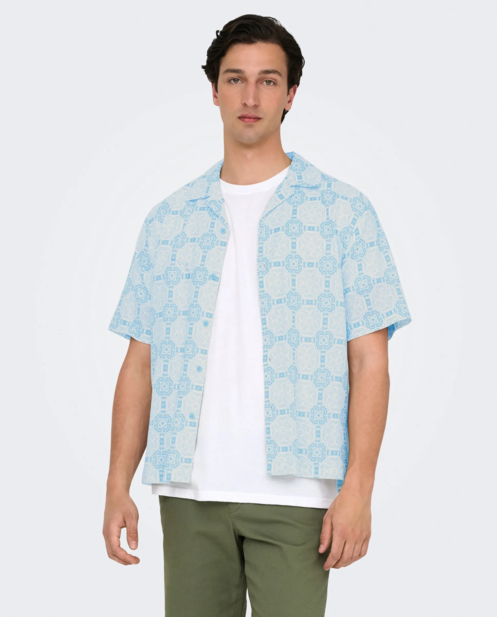 Мужская рубашка с коротким рукавом классического кроя Only & Sons, светло-голубой 
Мужская рубашка с коротким рукавом классического кроя Only & Sons, светло-голубой