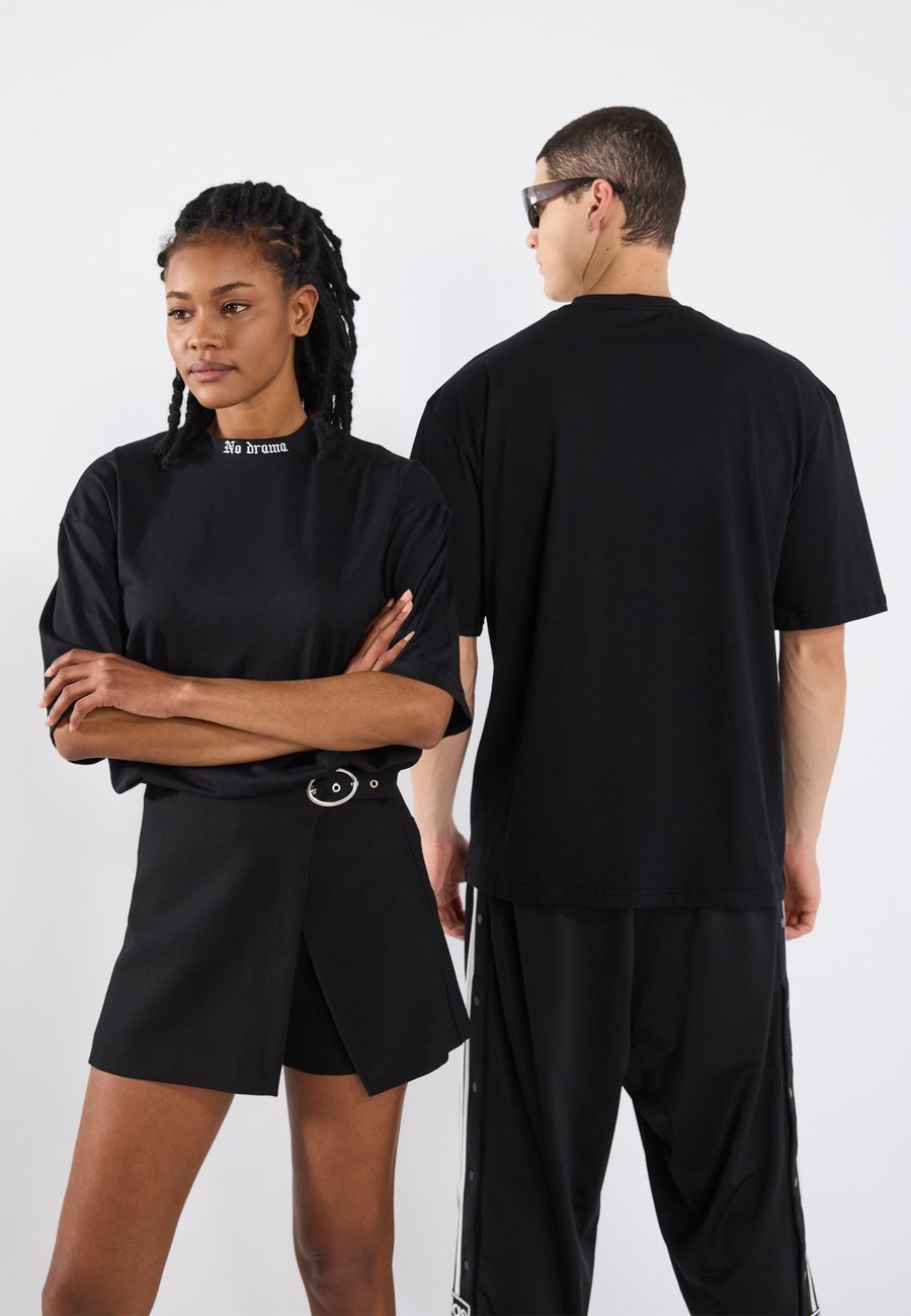 Футболка YOURTURN UNISEX, True Black/Black
Футболка YOURTURN UNISEX, True Black/Black