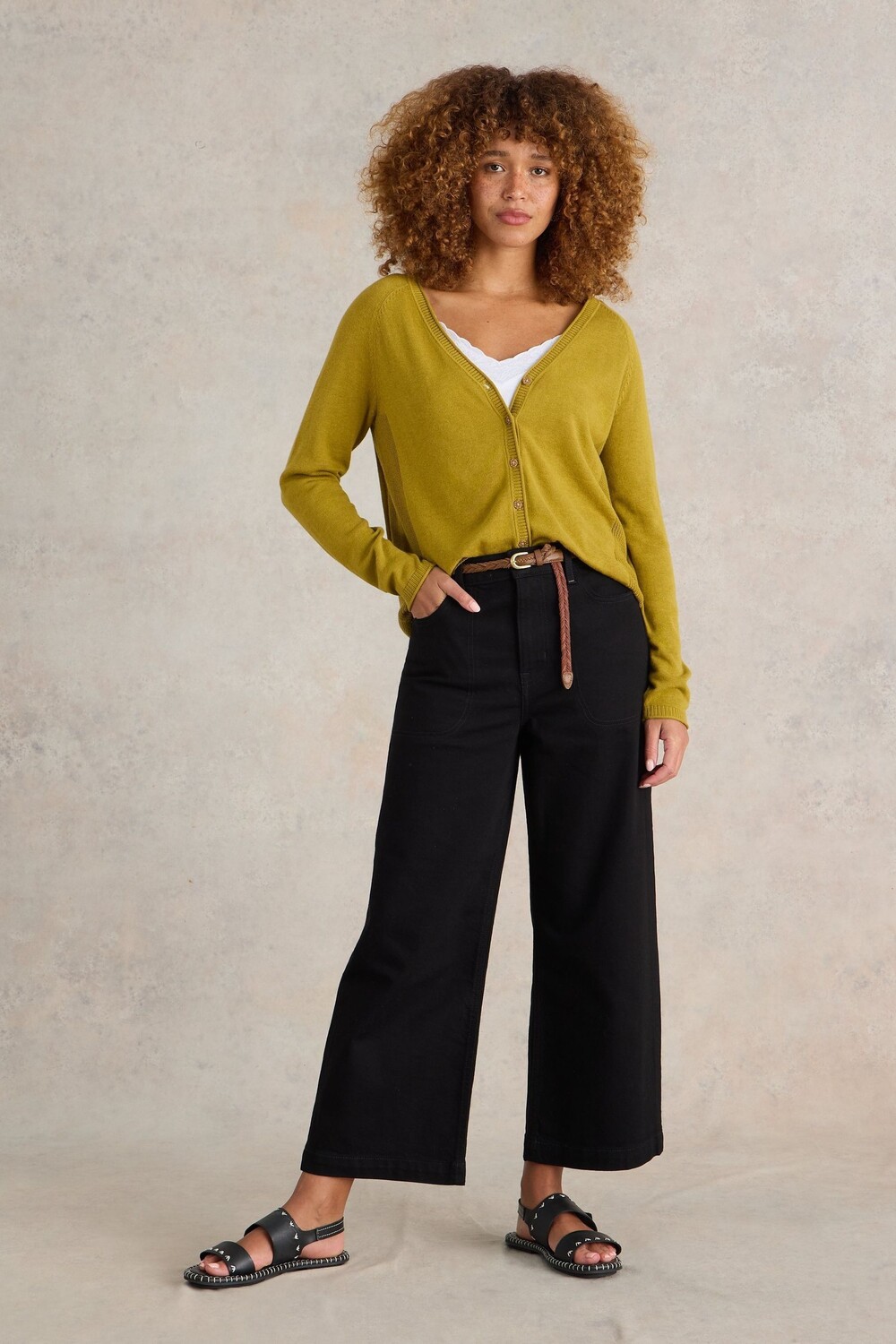 Широкие укороченные джинсы Tia White Stuff, черный
Широкие укороченные джинсы Tia White Stuff, черный