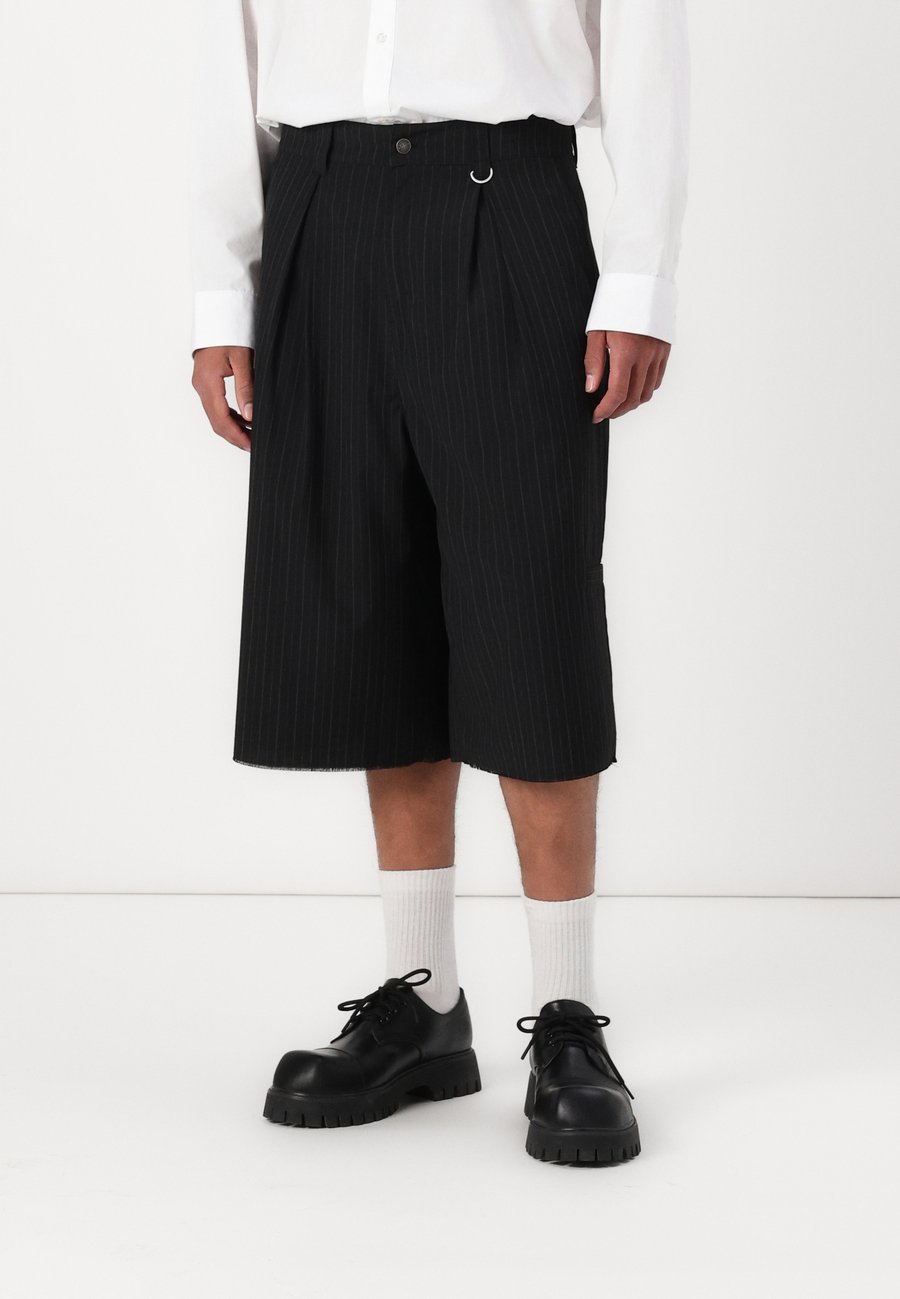 Шорты Jaded London PINSTRIPE GOLIATH UNISEX, Black
Шорты Jaded London PINSTRIPE GOLIATH UNISEX, Black