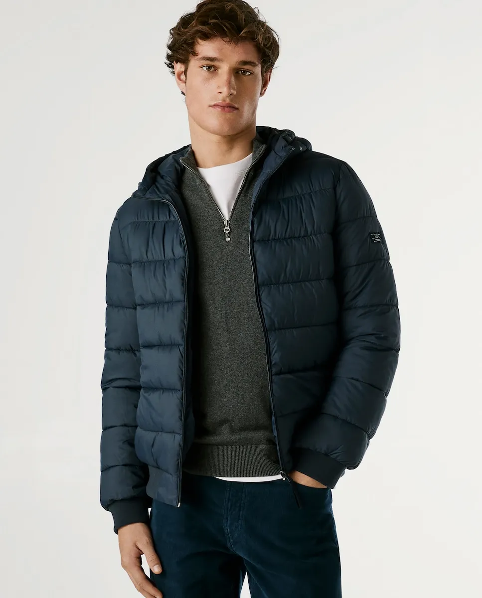 Мужской пуховик с капюшоном и регулируемой посадкой Pepe Jeans, темно-синий
Мужской пуховик с капюшоном и регулируемой посадкой Pepe Jeans, темно-синий