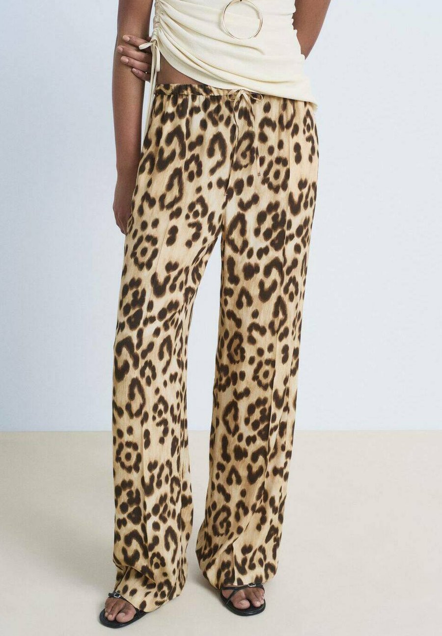 Брюки Mango FLUID ANIMAL- PRINT, Mottled Beige
Брюки Mango FLUID ANIMAL- PRINT, Mottled Beige