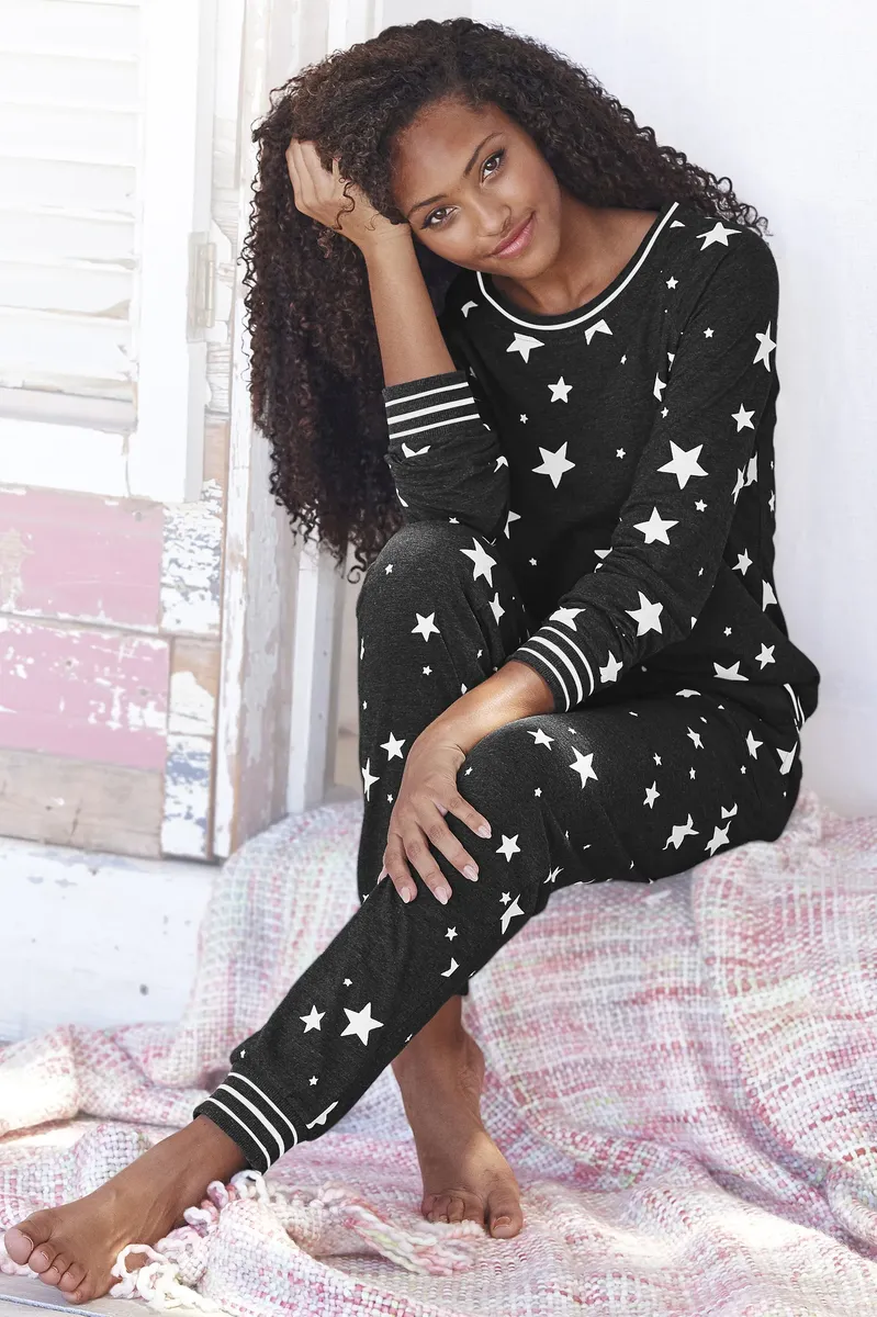 Пижама Vivance Dreams (2 шт.), со звездным принтом, цвет Grau-Gemustert
Пижама Vivance Dreams (2 шт.), со звездным принтом, цвет Grau-Gemustert