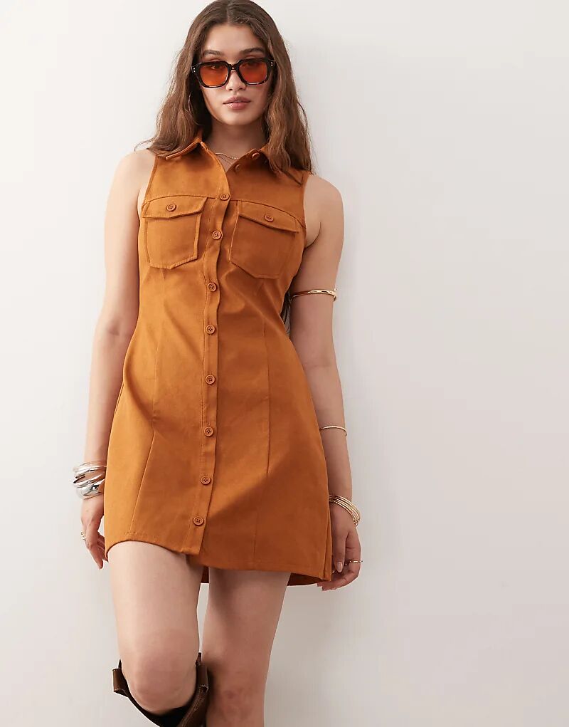 Фестивальное платье без рукавов Miss Selfridge из замши светло-коричневого цвета
Фестивальное платье без рукавов Miss Selfridge из замши светло-коричневого цвета