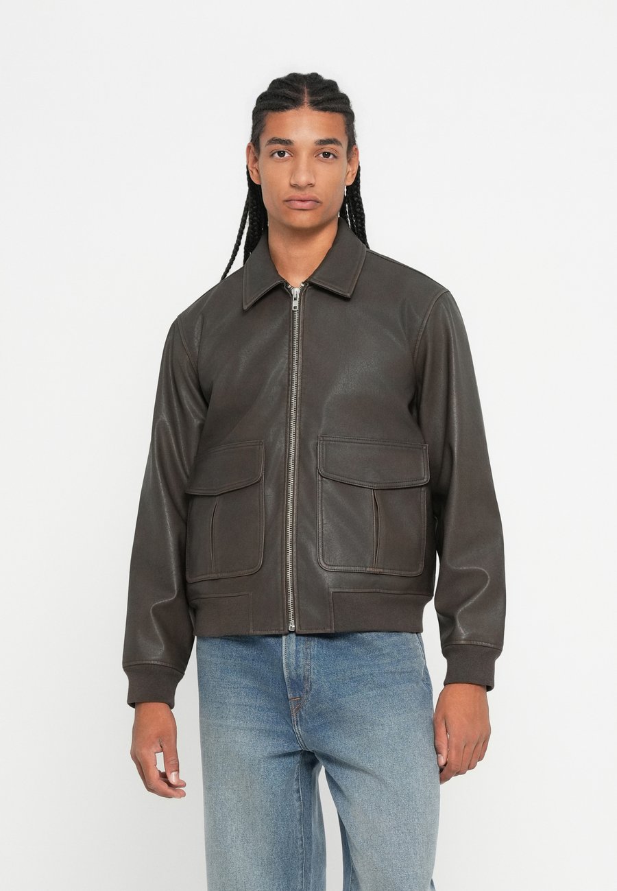 Куртка Abercrombie & Fitch AVIATOR, Brown
Куртка Abercrombie & Fitch AVIATOR, Brown