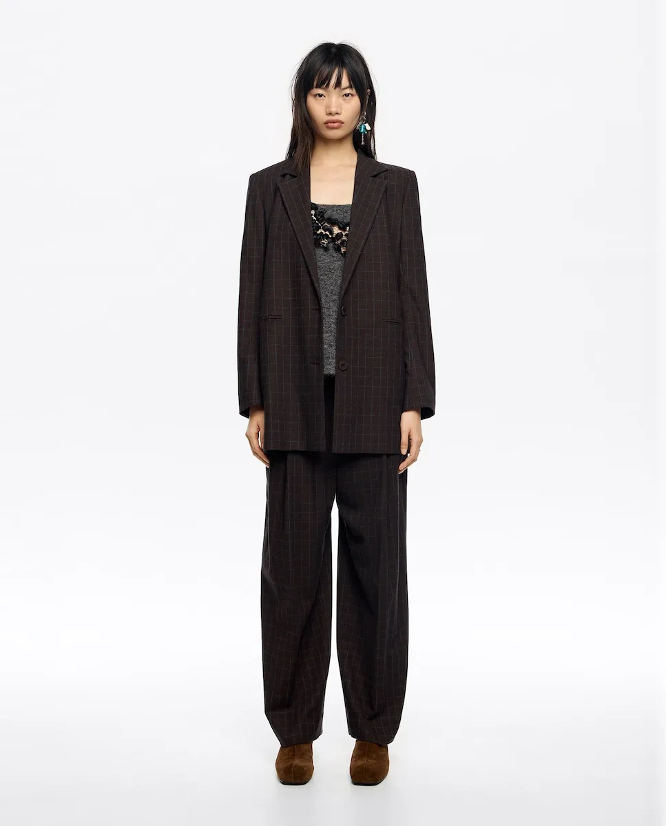 Женская пиджак с перекрестной застежкой в клетку Bimba y Lola, коричневый
Женская пиджак с перекрестной застежкой в клетку Bimba y Lola, коричневый