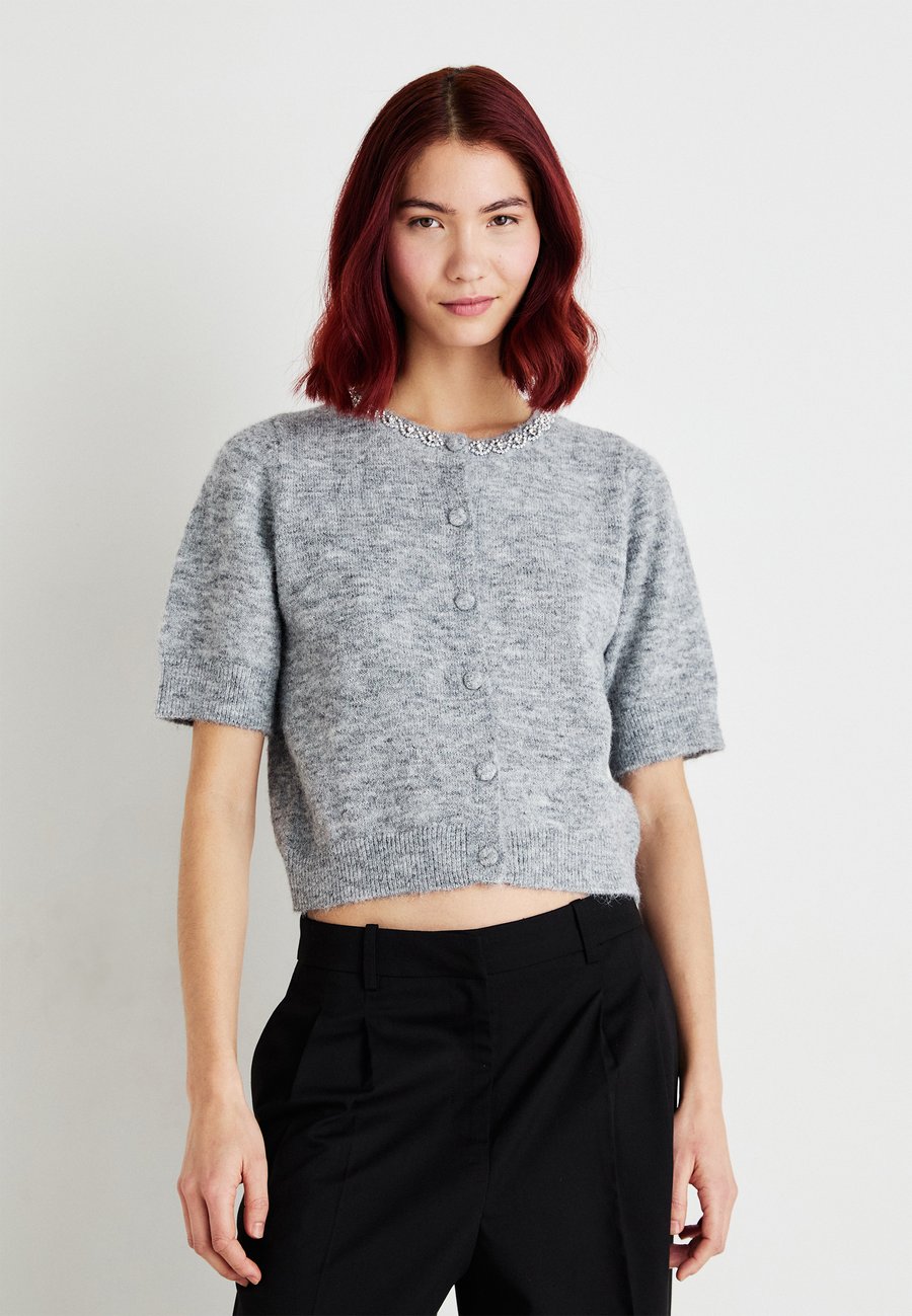 Кардиган JDY JDYALVA LIFE EMBELLISH, Medium Grey Melange/Silver/Grey
Кардиган JDY JDYALVA LIFE EMBELLISH, Medium Grey Melange/Silver/Grey