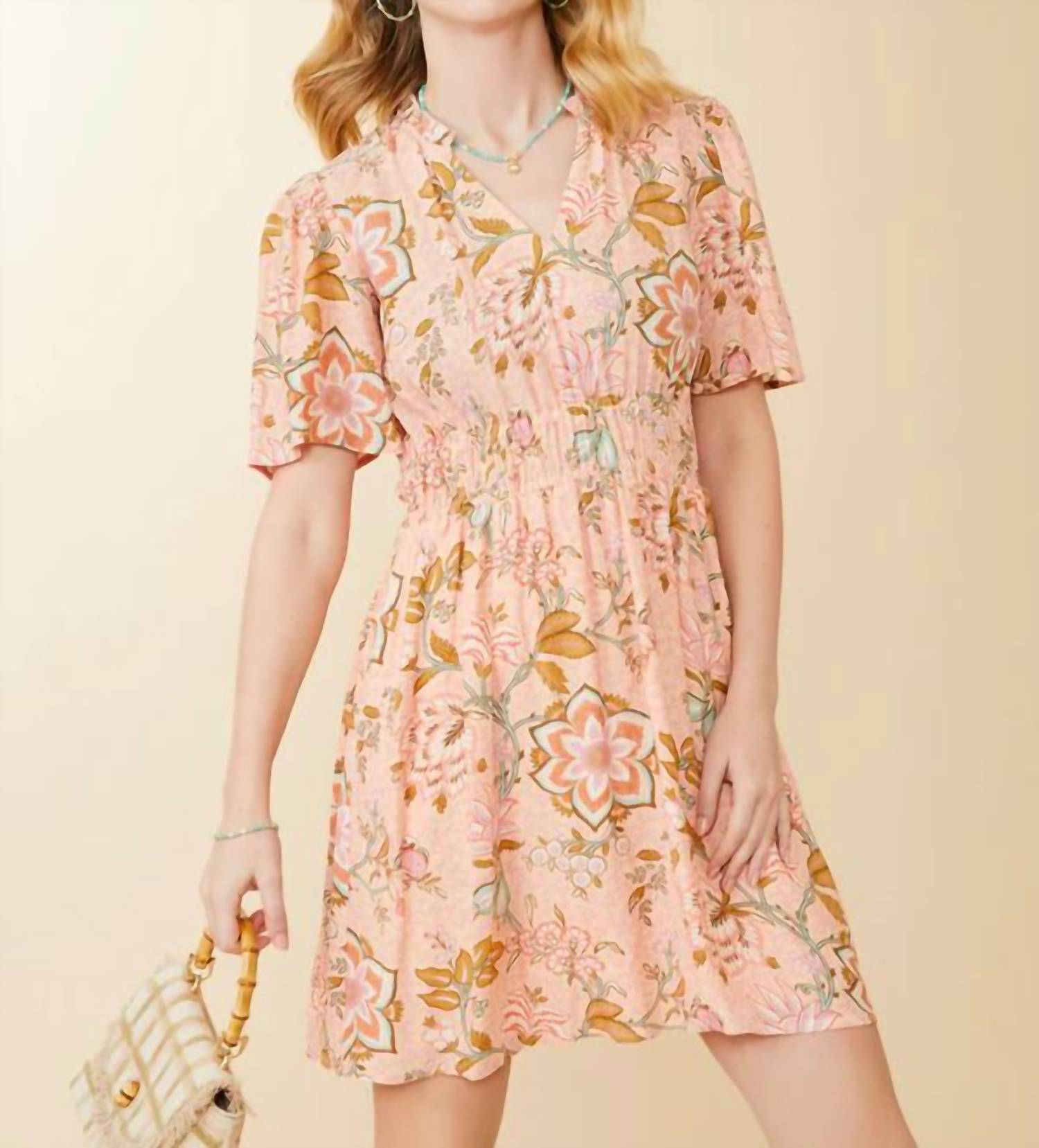 Платье Calm Waters с разрезом на шее Elayne из ситца с цветочным узором spartina 449, цвет floral chintz
Платье Calm Waters с разрезом на шее Elayne из ситца с цветочным узором spartina 449, цвет floral chintz