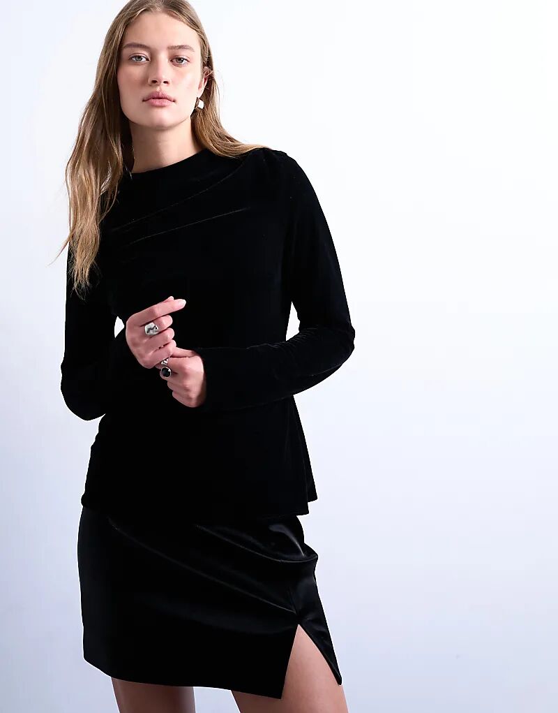 Бархатный лонгслив Topshop с длинными рукавами и драпированным воротником, черный цвет
Бархатный лонгслив Topshop с длинными рукавами и драпированным воротником, черный цвет