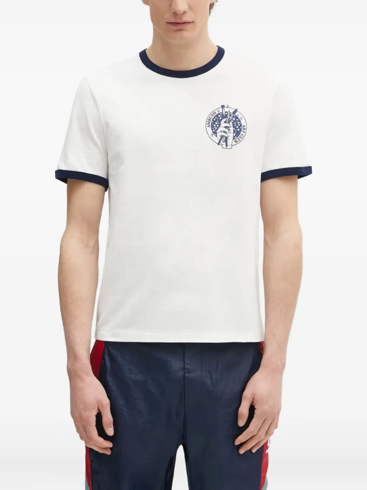 Футболка с графическим принтом AMBUSH Art Club, белый
Футболка с графическим принтом AMBUSH Art Club, белый