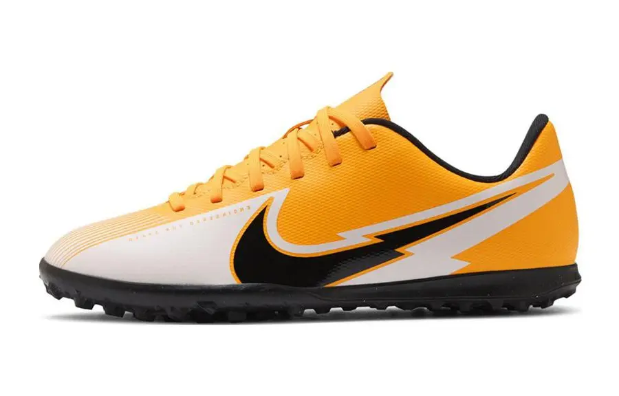 Бутсы Nike Mercurial Vapor 13 Kids' Soccer Shoes Kids
Бутсы Nike Mercurial Vapor 13 Kids' Soccer Shoes Kids