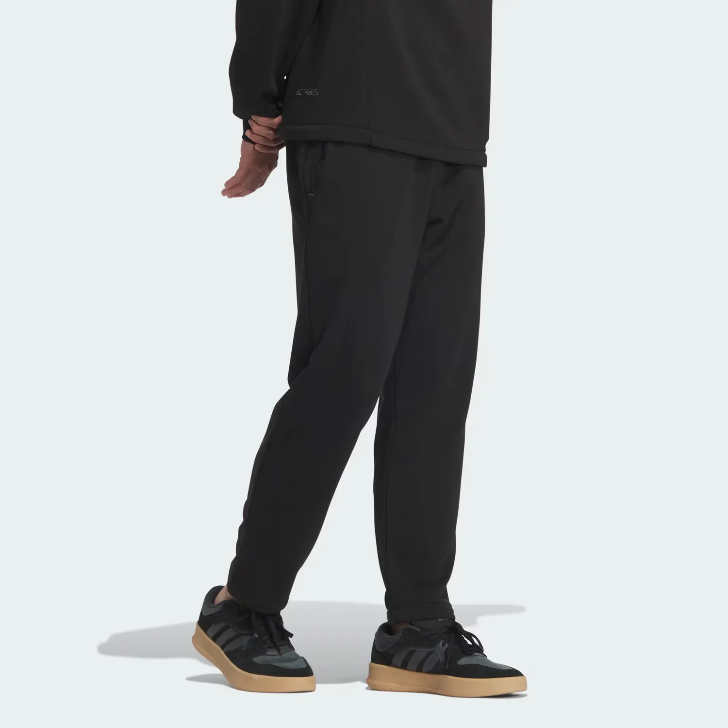 Повседневные брюки мужские черные Adidas, черный
Повседневные брюки мужские черные Adidas, черный