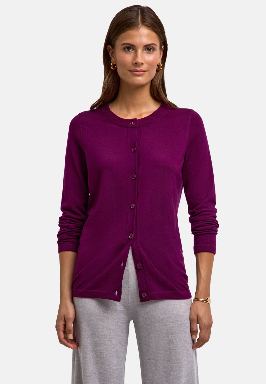 Кардиган FALKE Basic Apparel, Vendetta/Bordeaux
Кардиган FALKE Basic Apparel, Vendetta/Bordeaux