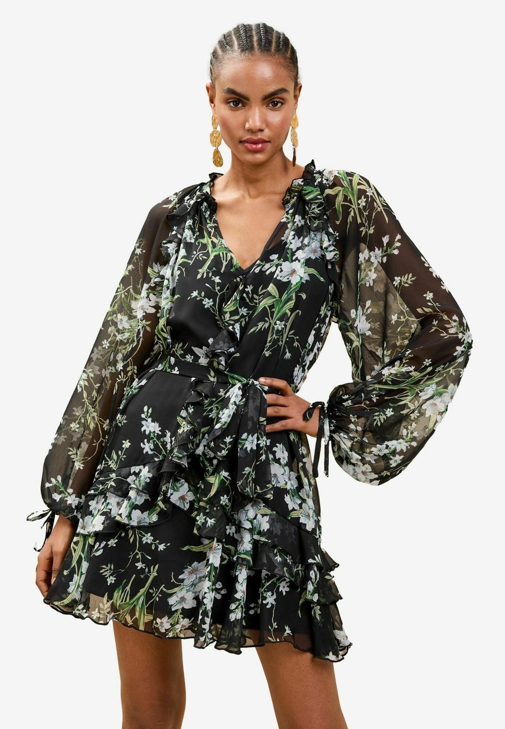 Повседневное платье V-NECK RUFFLE Lipsy, черный
Повседневное платье V-NECK RUFFLE Lipsy, черный