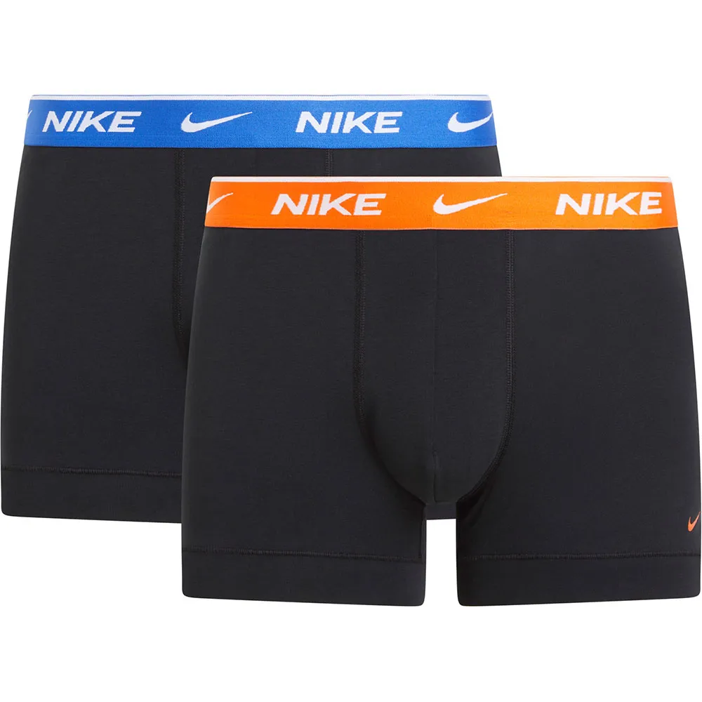 Боксеры 2 шт Nike Eday Trunk boxers 2 units, черный
Боксеры 2 шт Nike Eday Trunk boxers 2 units, черный