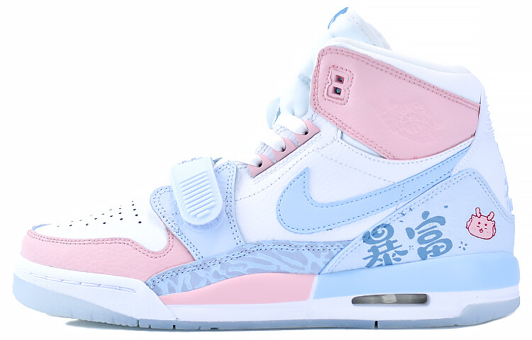 Женские баскетбольные кроссовки Jordan Legacy 312 Vintage, Ultra Blue/Fire Orchid
Женские баскетбольные кроссовки Jordan Legacy 312 Vintage, Ultra Blue/Fire Orchid