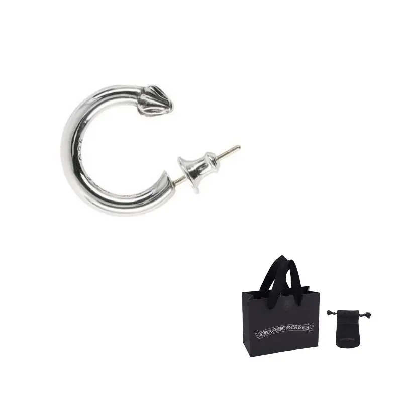 Серьги унисекс Chrome Hearts
Серьги унисекс Chrome Hearts