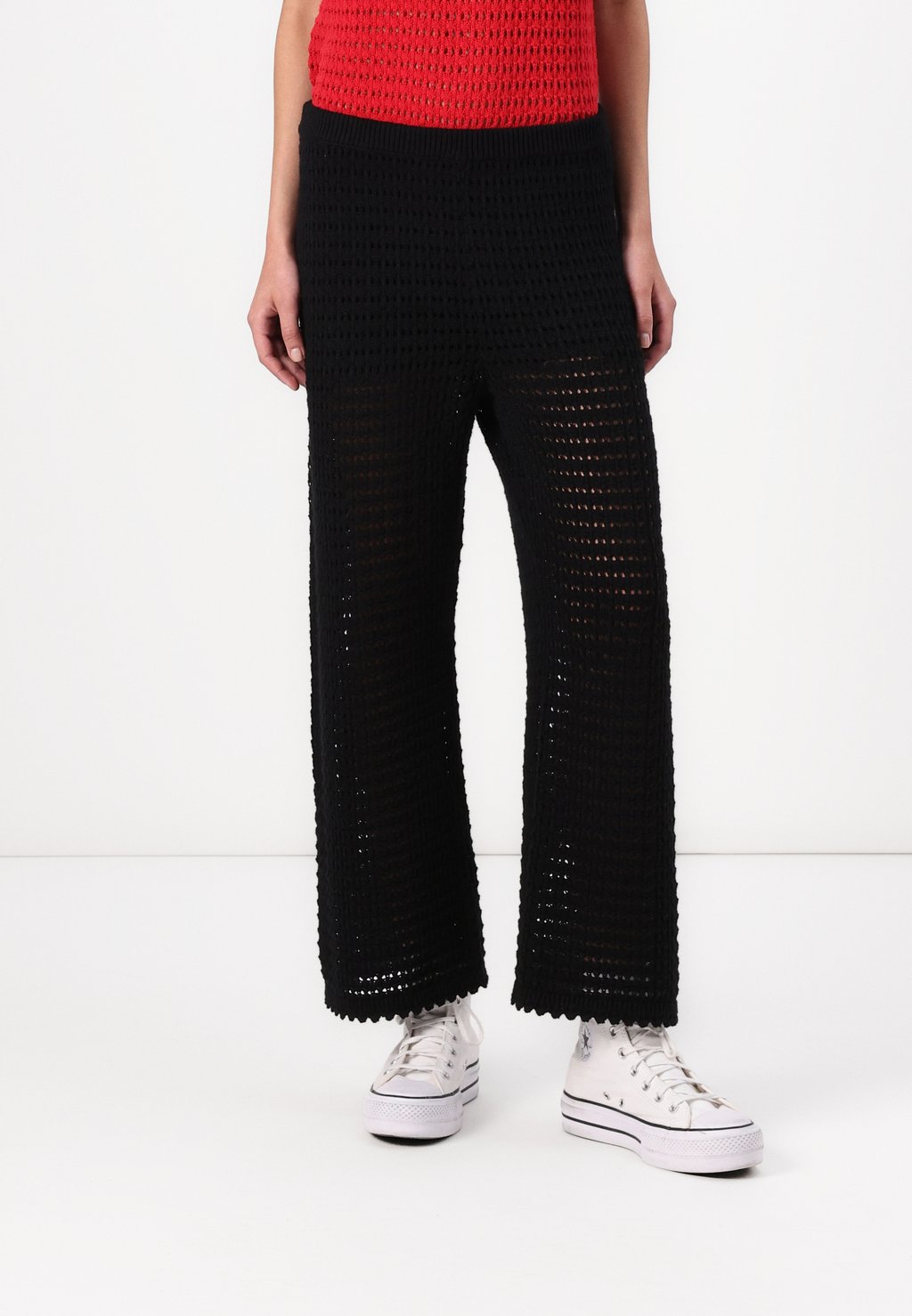 Спортивные штаны GAP, черный
Спортивные штаны GAP, черный